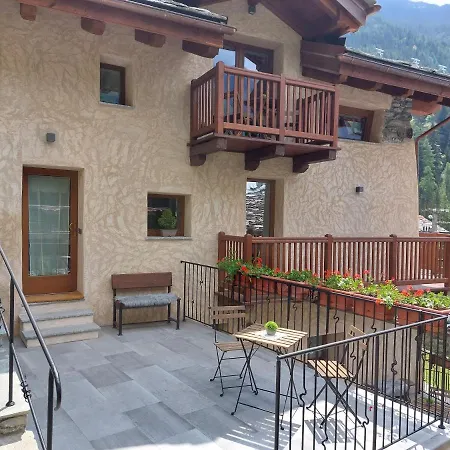 Bilocale Nel Cuore Del Cervino Valtournenche